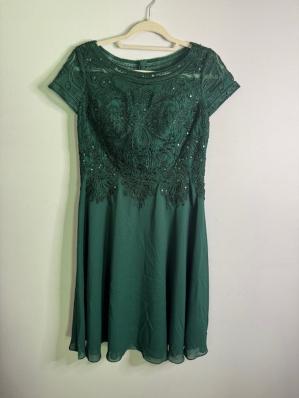 JJ's House Dark Green Chiffon Sequin Cocktail Formal Dress Size 10
